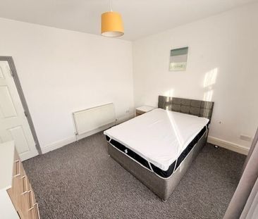 Regent Street, Kettering - Photo 3