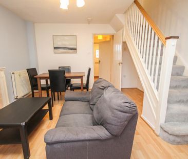 2 bedroom terraced house to rent - Photo 1