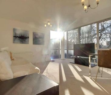 Admiralty Road, Portsmouth, PO1 - Photo 1