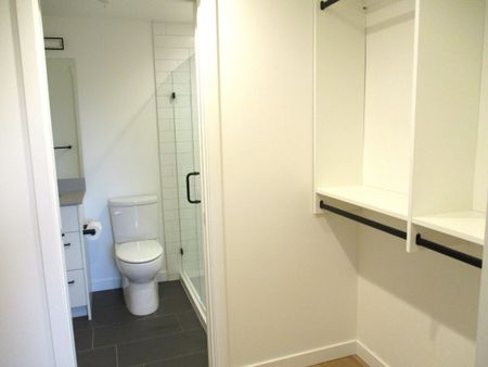 2bed 2bath Condo; Cawston – Available December 1st - Photo 3