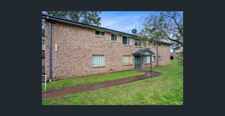 Move in before Christmas !! - Photo 4