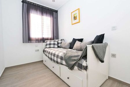 3 room luxury Flat for rent in Pilar de la Horadada, Valencia - Photo 4