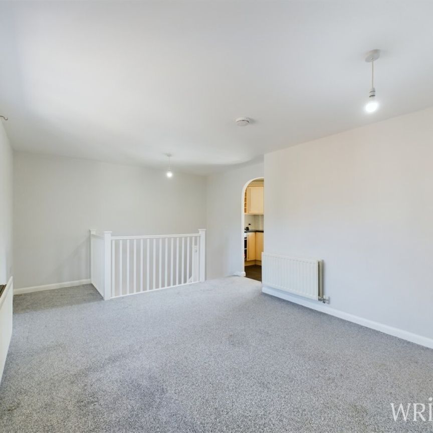 2 bedroom Coach House - Merrick Close, Stevenage - Photo 1