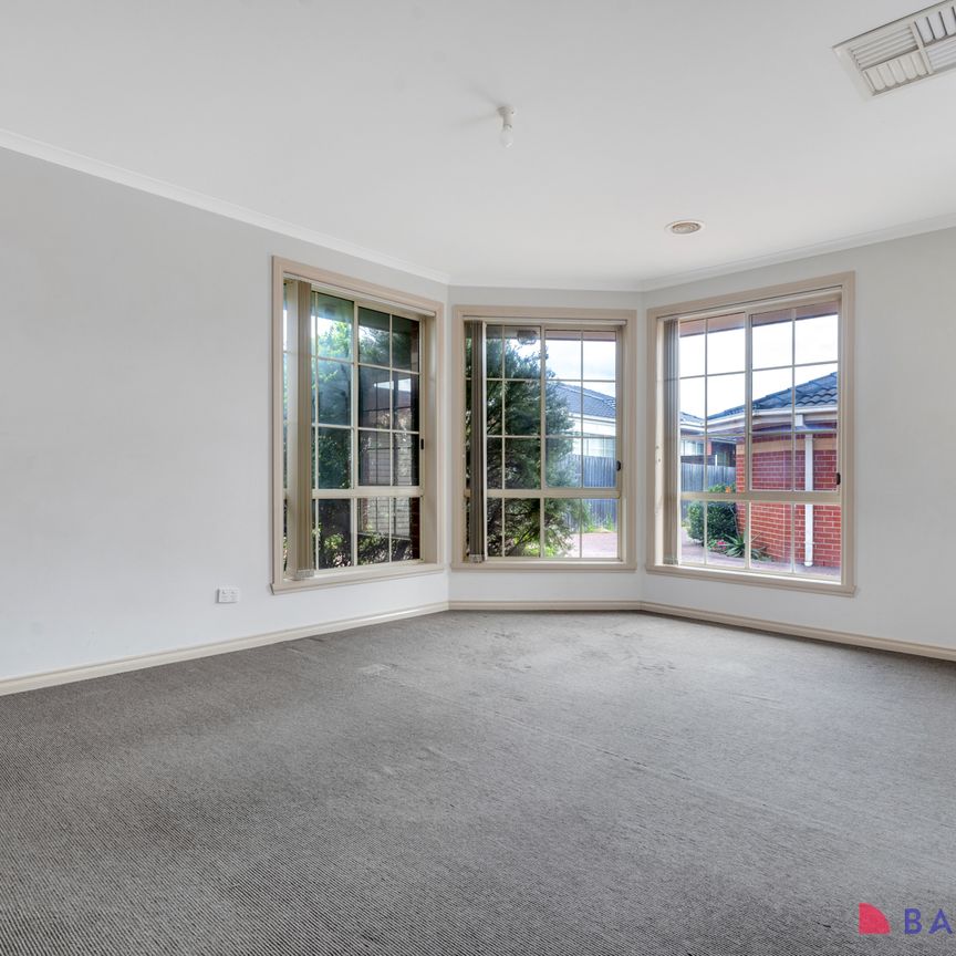 SPACIOUS UNIT IN A GREAT LOCATION!! - Photo 1