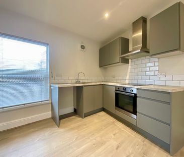 1 bedroom Apartment to let - Photo 2