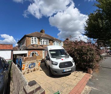 3 bedroom semi-detached house to rent - Photo 4