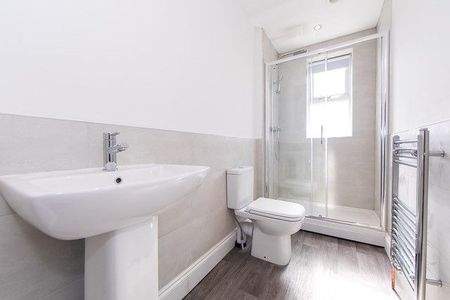 Hartley Crescent, Leeds - Photo 4