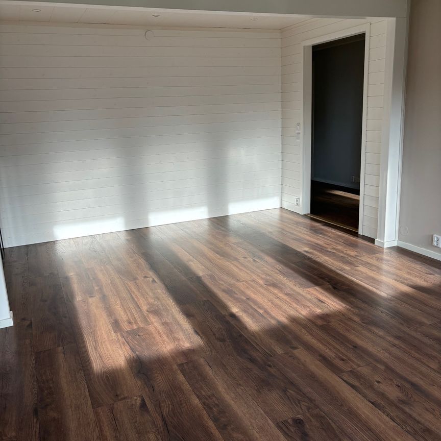 Kungsvägen, Ödeshög - Photo 1