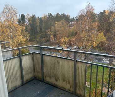 Tivedsvägen, Lidingö - Photo 2