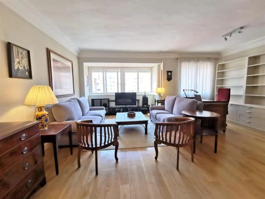 Apartamento de alquiler en Ciudad Jardín - Photo 1