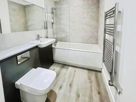 2 bedroom property to rent - Photo 1