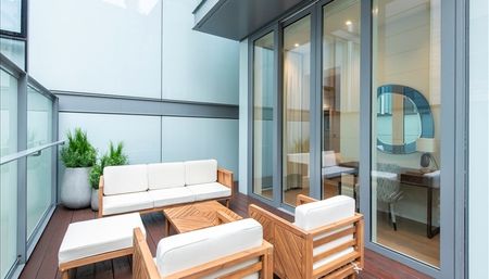 3 Bedroom Apartment, Duke Street, London, Greater London, W1K - Photo 3