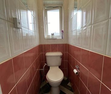 3 Bed Terraced House, Coles Crescent, HA2 - Photo 3