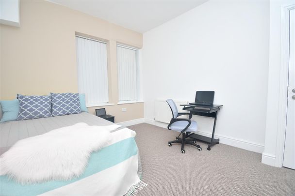 1 bed house share to rent in Lebanon Street, Burnley, BB10 - Photo 1