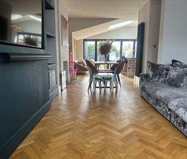 3 bedroom semi-detached house to rent - Photo 3