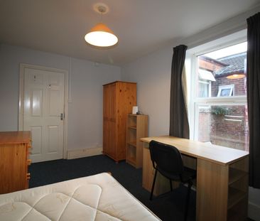 6 Bed Terraced House, Lodge Road, SO14 - Photo 5
