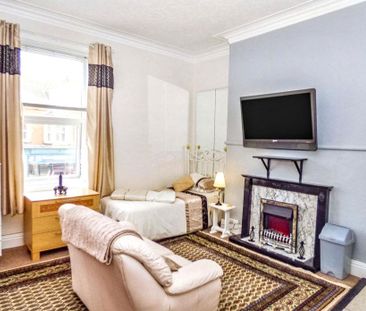 Whitley Road, WHITLEY BAY, Whitley Bay, Tyne and Wear, NE26 2ET - Photo 2