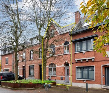 KARAKTERVOLLE WONING MET 3 SLPKS NABIJ HET CENTRUM VAN HASSELT! - Foto 3