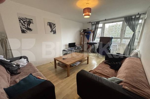 Generous modern split level apartment moments from Battersea Park - Photo 1