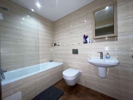 4 bedroom apartment to rent - Photo 4