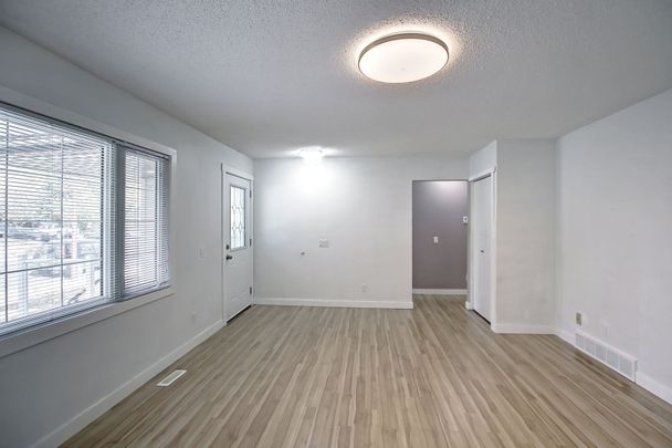 Beautiful 5-Bedroom Bungalow for Rent – 6607 Malvern Road NE Available Jan 1, 2026 - Photo 1