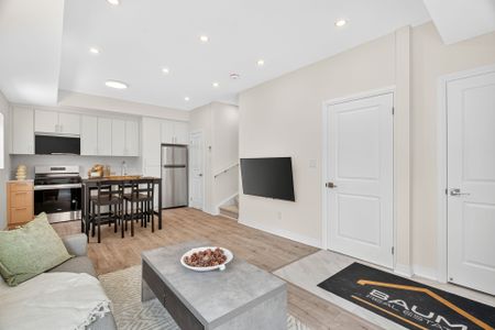 For Lease - 31 HARROW Drive Unit# A, Toronto, Ontario - Photo 3