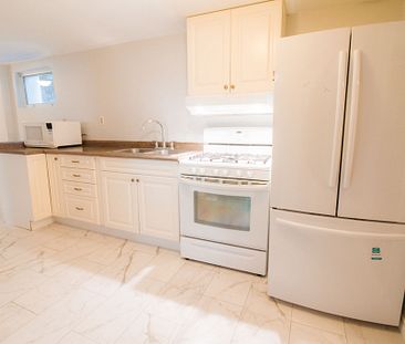 **ALL INCLUSIVE** BEAUTIFUL 2 BEDROOM LOWER UNIT IN ST. CATHARINES!! - Photo 2