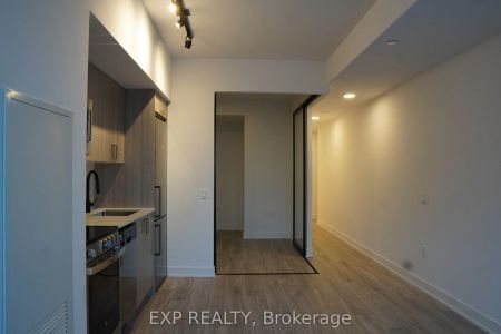 758 Dovercourt Road #408 - Photo 2