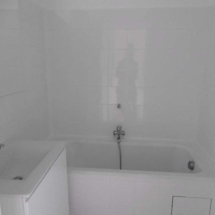 Location Appartement 3 pièces 65m² ST ETIENNE 42100 - Photo 1