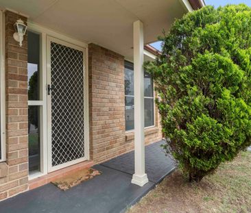 Spacious 4-Bedroom Family Home in Quiet Location - Photo 5