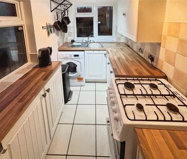 2 bedroom end of terrace house to rent - Photo 5