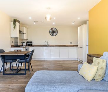 2 Bed Flat, Thornfield House, BS10 - Photo 3