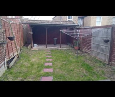 2 Bed Detached House, Cowick Road, SW17 - Photo 6