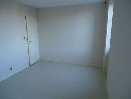 Location Appartement 2 pièces 48m² FOURCHAMBAULT 58600 - Photo 2