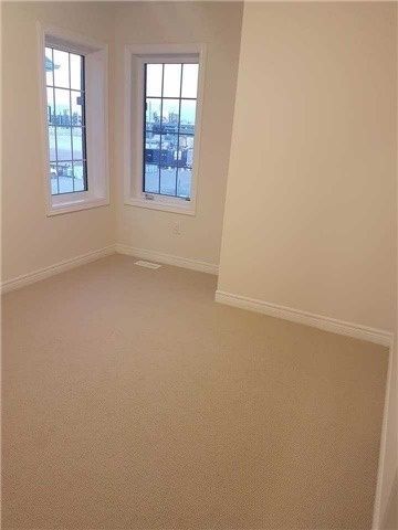 For Lease - 121 Huguenot Road, Oakville, Ontario - Photo 4