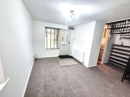 1 bedroom semi-detached house to rent - Photo 2