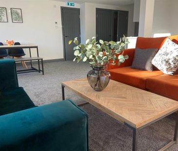 1 bedroom Student Flat to rent in Bridge View House, 15-23 City Roa... - Photo 4