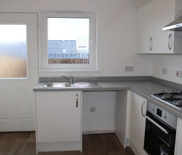 2 bed terraced house for rent in Fernieside - Photo 4