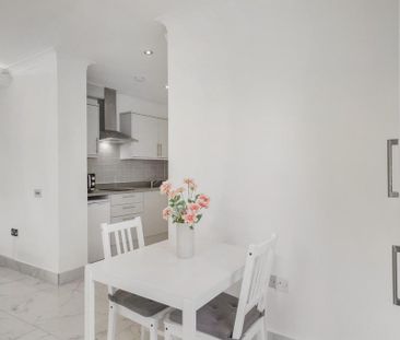 Studio to rent - Photo 5