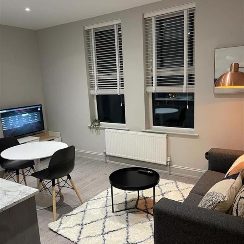 1 Bedroom Apartment To Let - Photo 1