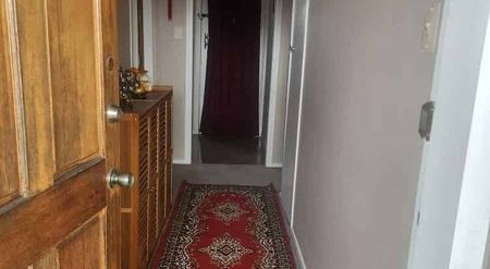 Spacious 4BR Family Home in Pakuranga - Photo 3