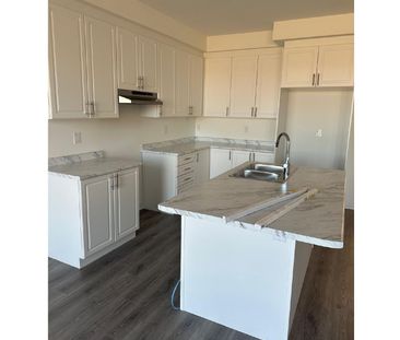 For Lease - 5 Sagewood Avenue Unit# 5, Barrie, Ontario - Photo 6