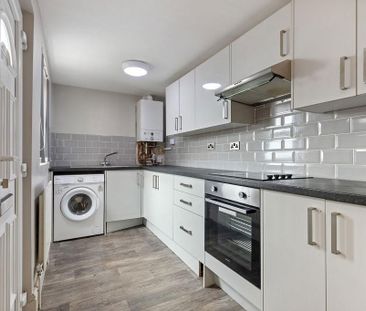 3 bedroom terraced house to rent - Photo 6