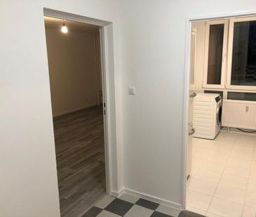 volle Einbauküche 60m² Wohnung 2 Zimmer in Berlin Spandau frei zu v... - Photo 4