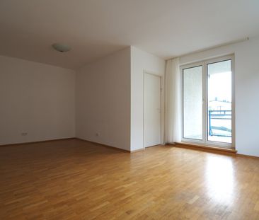SCHÖNE 3 - ZIMMER WOHNUNG MIT FREIFLÄCHE / NÄHE SAARPARK - Photo 2