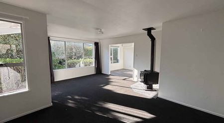 Well Presented Family Home - Photo 4