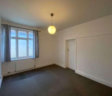 Westcliff On Sea, SS0 - Photo 2