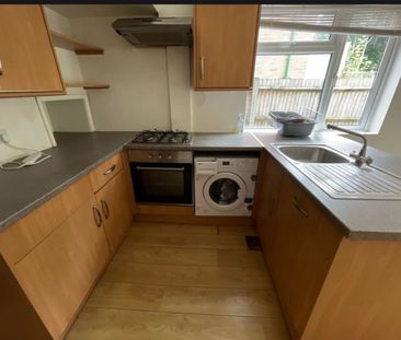 Room in a Shared House, Cromwell Road, SO15 - Photo 5