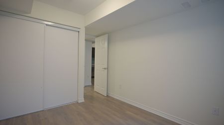 For Lease - 2789 EGLINTON Avenue Unit# 430, Toronto, Ontario - Photo 3