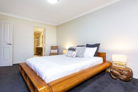 4/1 Braid Street, Perth, WA 6000 - Photo 3